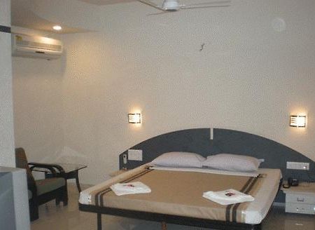 נאגפור Hotel Siddhartha Inn חדר תמונה