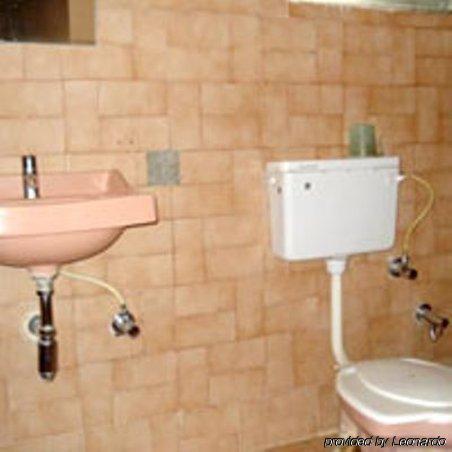 נאגפור Hotel Siddhartha Inn מראה חיצוני תמונה